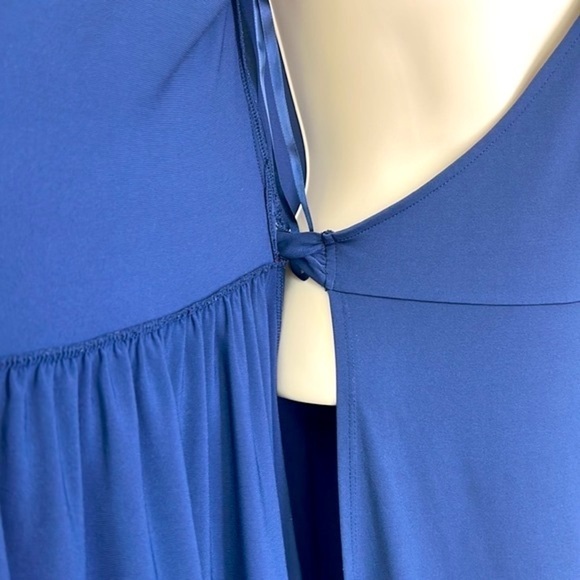 BCBGeneration - Navy Blue Stretch Wrap With Pleat Flutter Shoulders Dress Size M - Picture 8 of 13